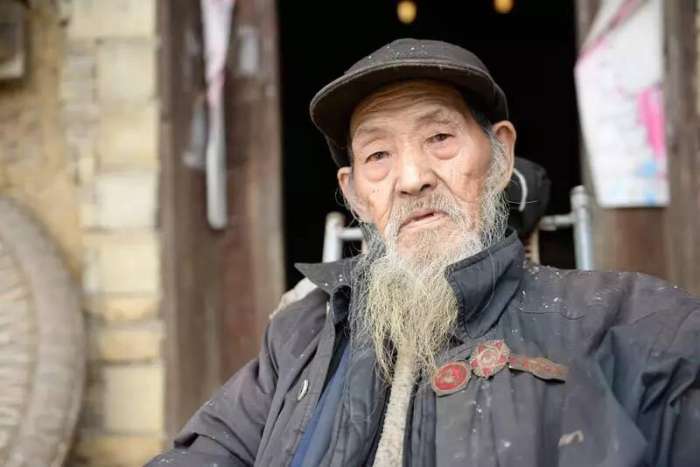 黄大仙三肖三码必中三肖眉清目秀,警惕虚假宣传,深度解答解释落实
